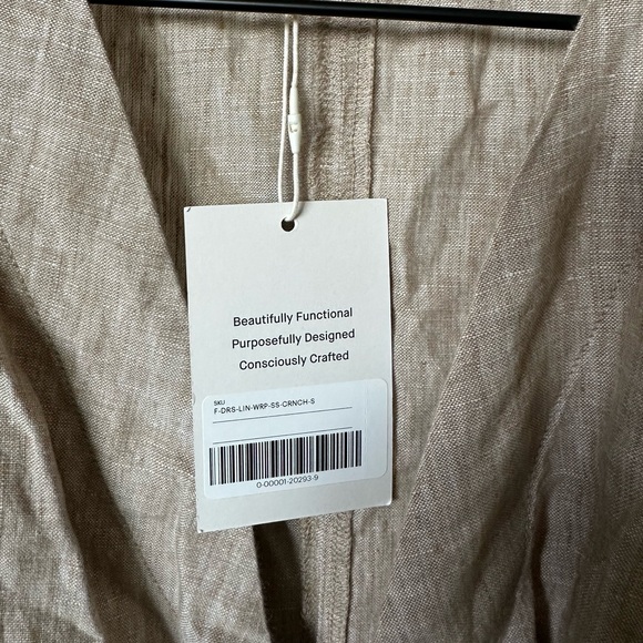 Everlane Linen Wrap Dress - Picture 5 of 7